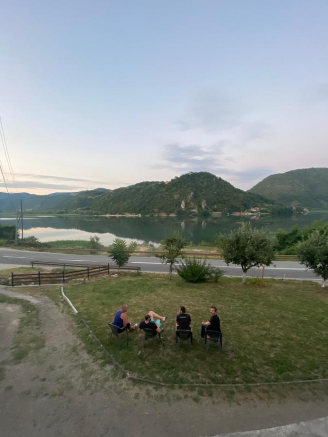 Dijanin Konak Zvornik Buitenkant foto