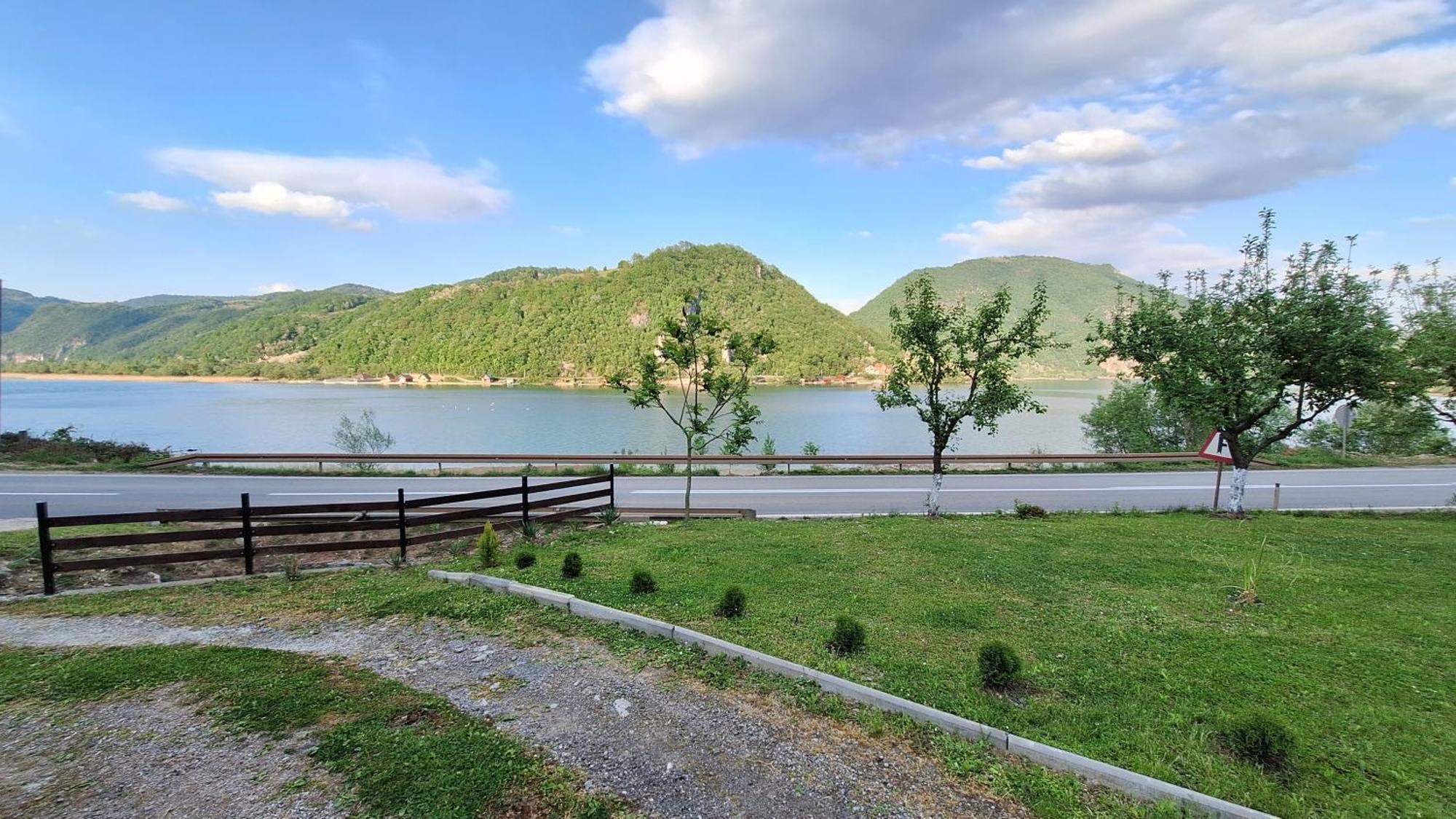 Dijanin Konak Zvornik Buitenkant foto