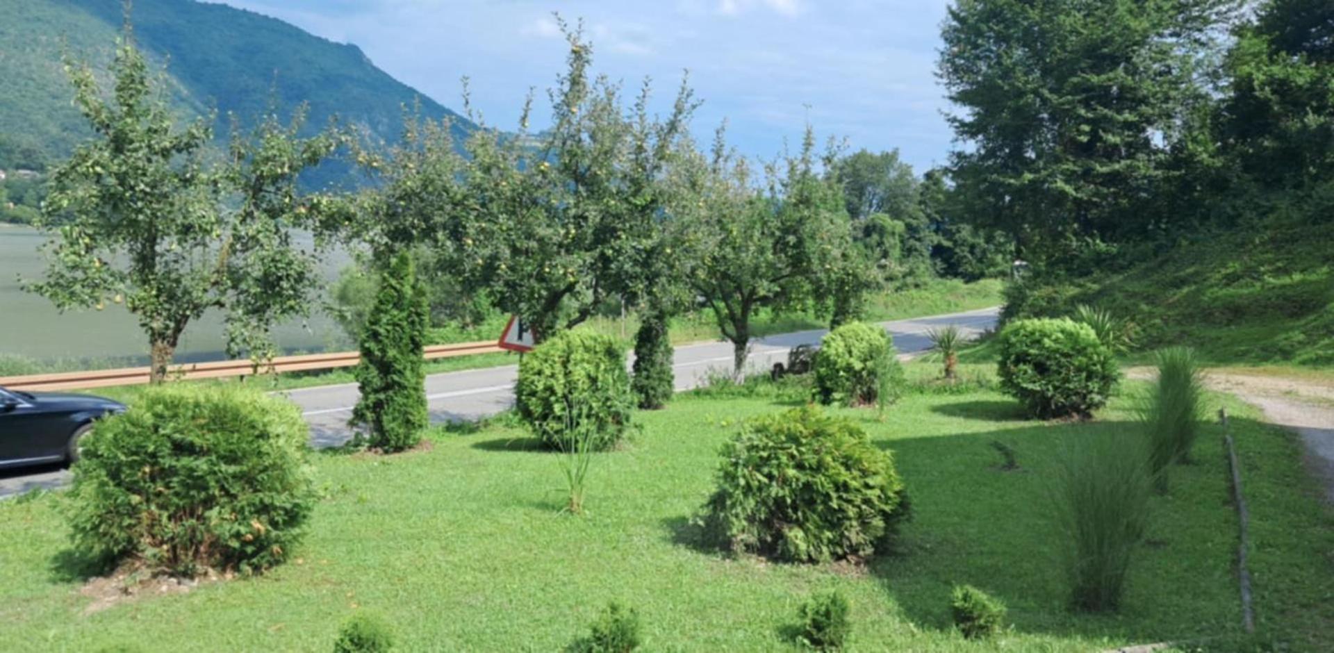 Dijanin Konak Zvornik Buitenkant foto